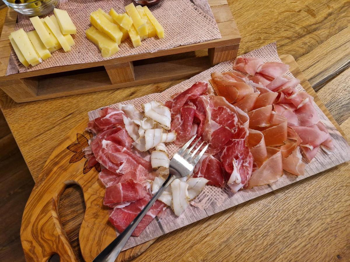 Azienda Agricola Agriturismo I Sei Petali Capo di Ponte Eksteriør bilde