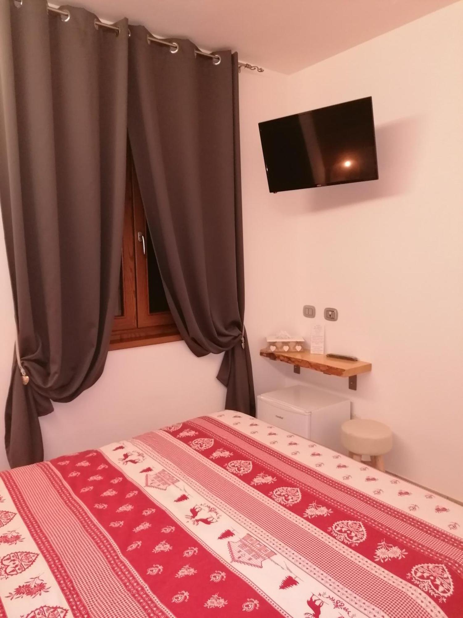 Azienda Agricola Agriturismo I Sei Petali Capo di Ponte Eksteriør bilde